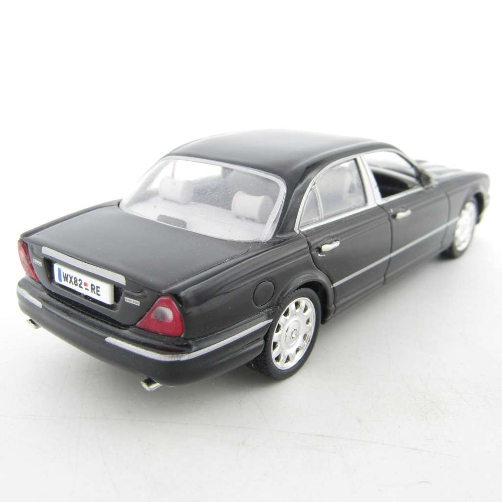 Universal Hobbies Jaguar Daimler die-cast model car - scale 1/43 - mirror missing