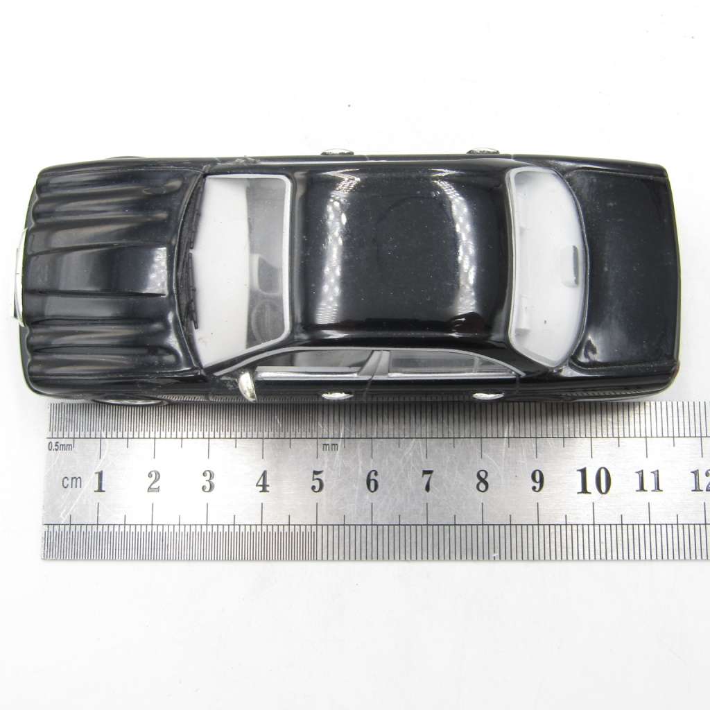 Universal Hobbies Jaguar Daimler die-cast model car - scale 1/43 - mirror missing