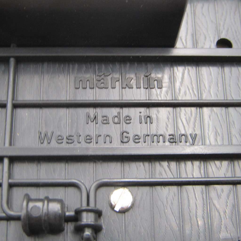 Marklin Gauge 1 Passenger coach wagon #5804