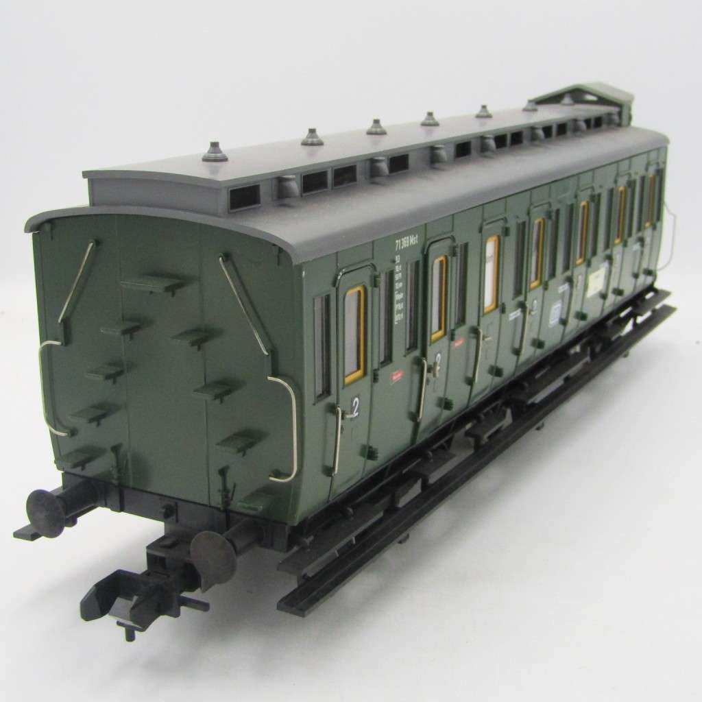 Marklin Gauge 1 Passenger coach wagon #5804