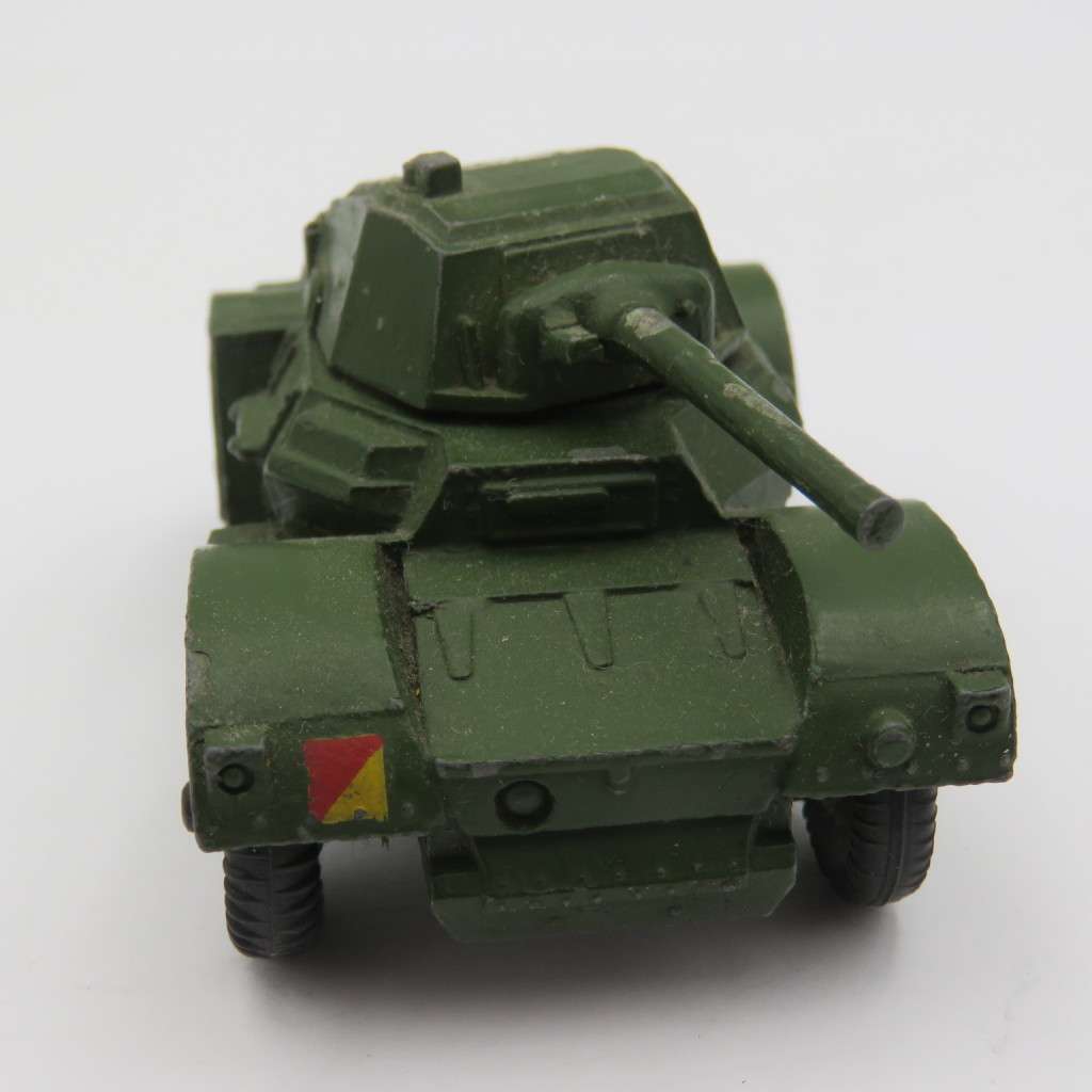 Meccano Dinky Toys #670 Armoured car die-cast toy