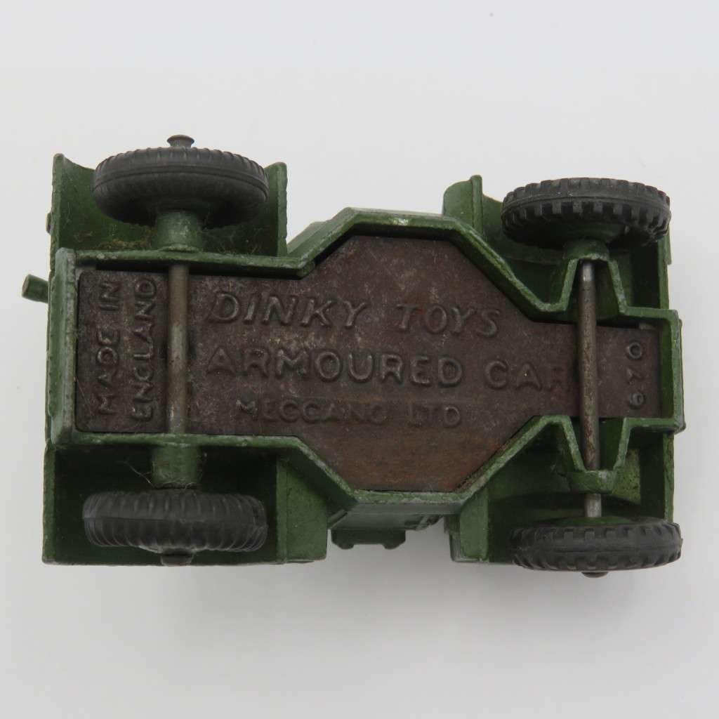 Meccano Dinky Toys #670 Armoured car die-cast toy