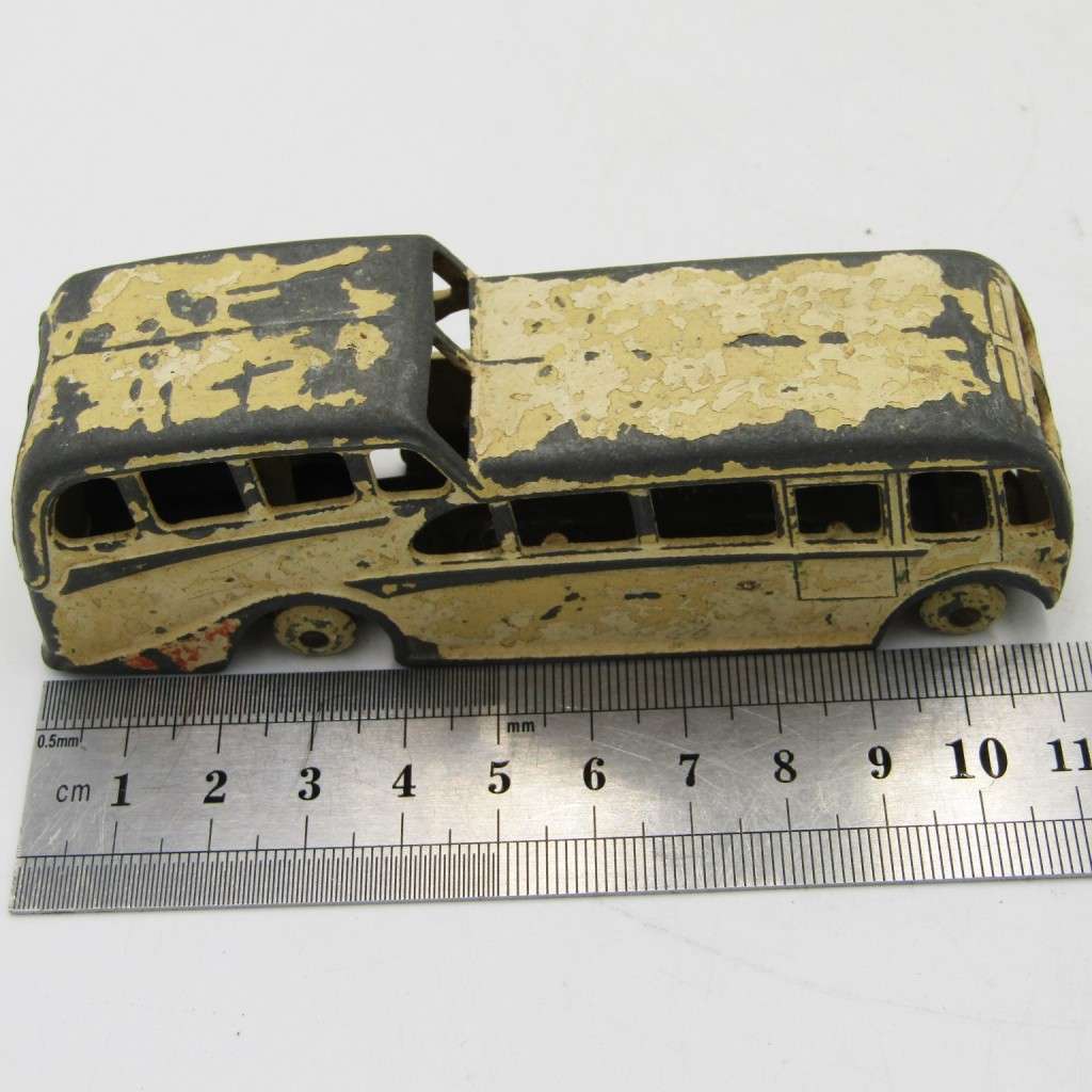 Dinky Toys Observation coach model car - no tyres - Meccano Ltd