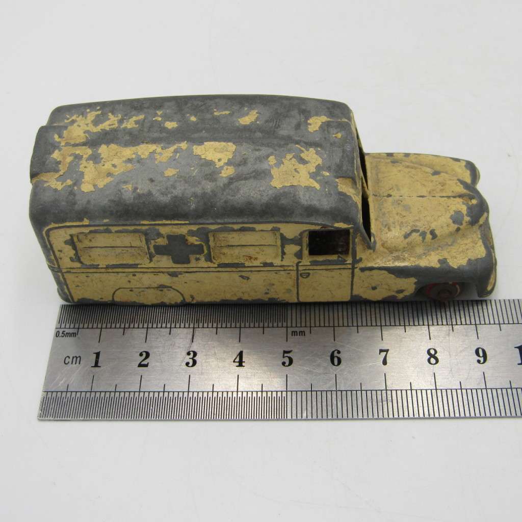 Dinky Toys Daimler Ambulance die-cast toy car - no tyres