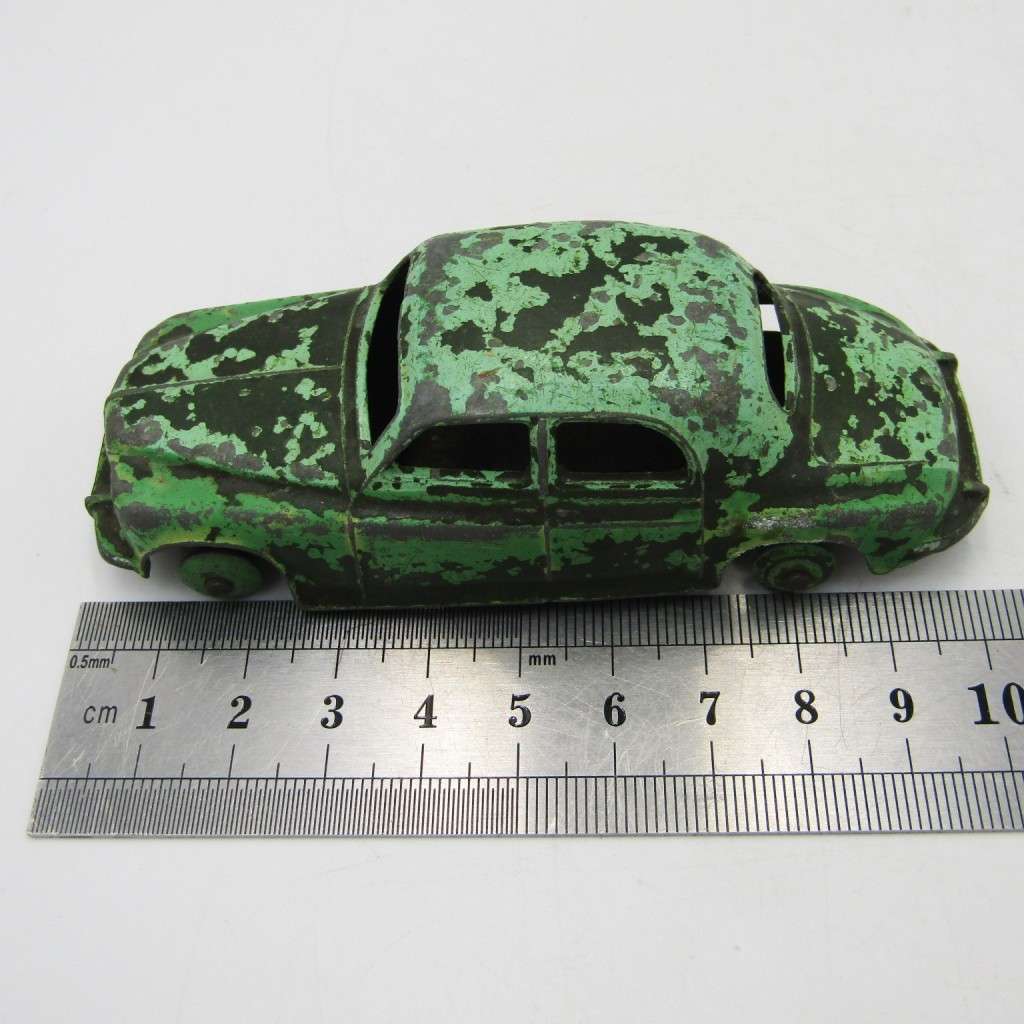 Dinky Toys Rover 75 die-cast toy car - no tyres - repainted