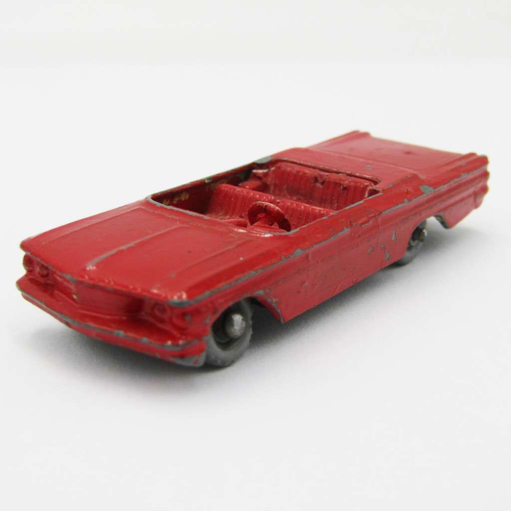 Matchbox Moko Lesney #39 Pontiac Convertible die-cast toy car - no windshield