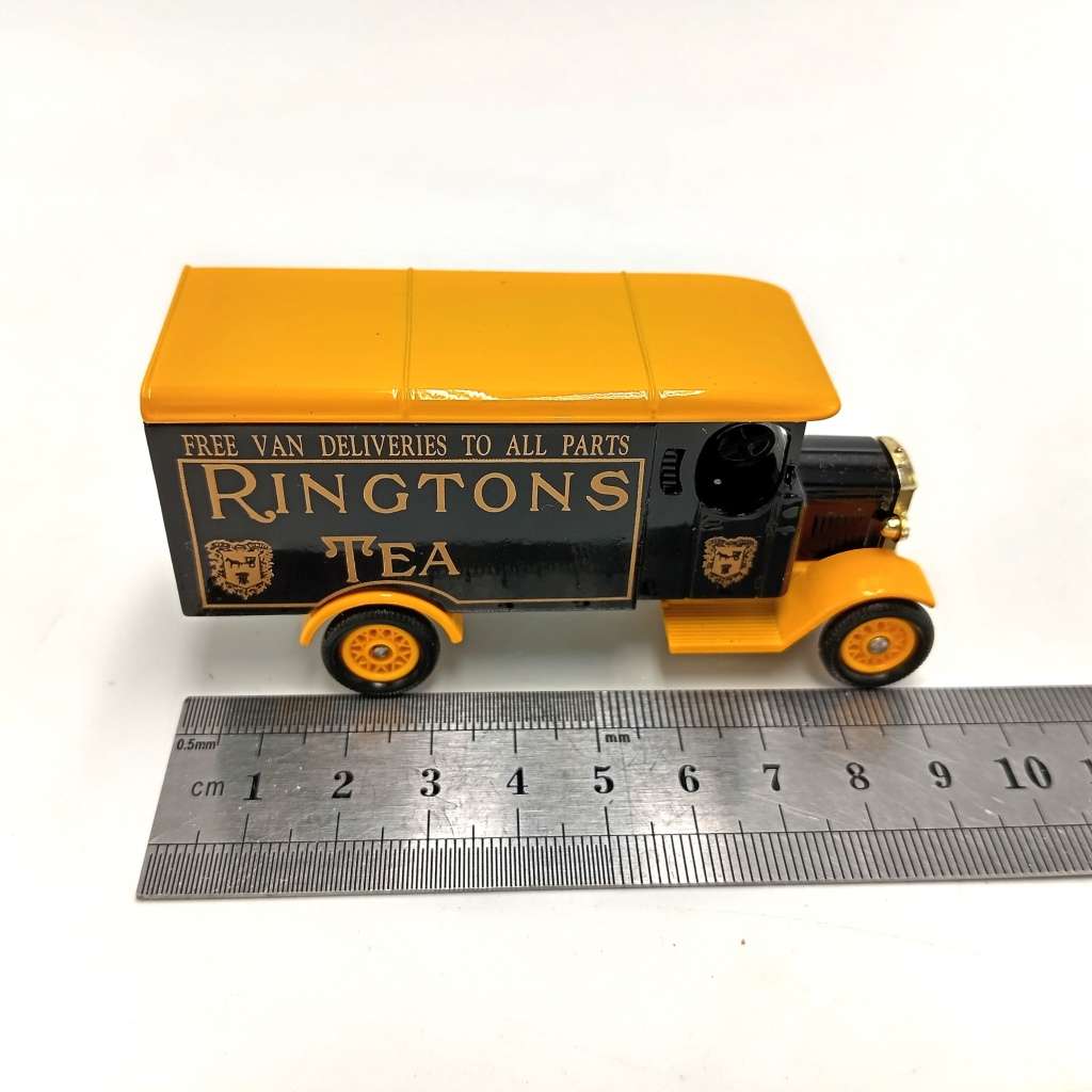 Lledo promotional model 1931 Morris van - Ringtons Tea advertising in box