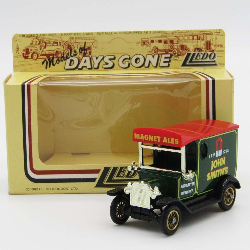 Lledo Model T Ford John Smith`s Brewery in box