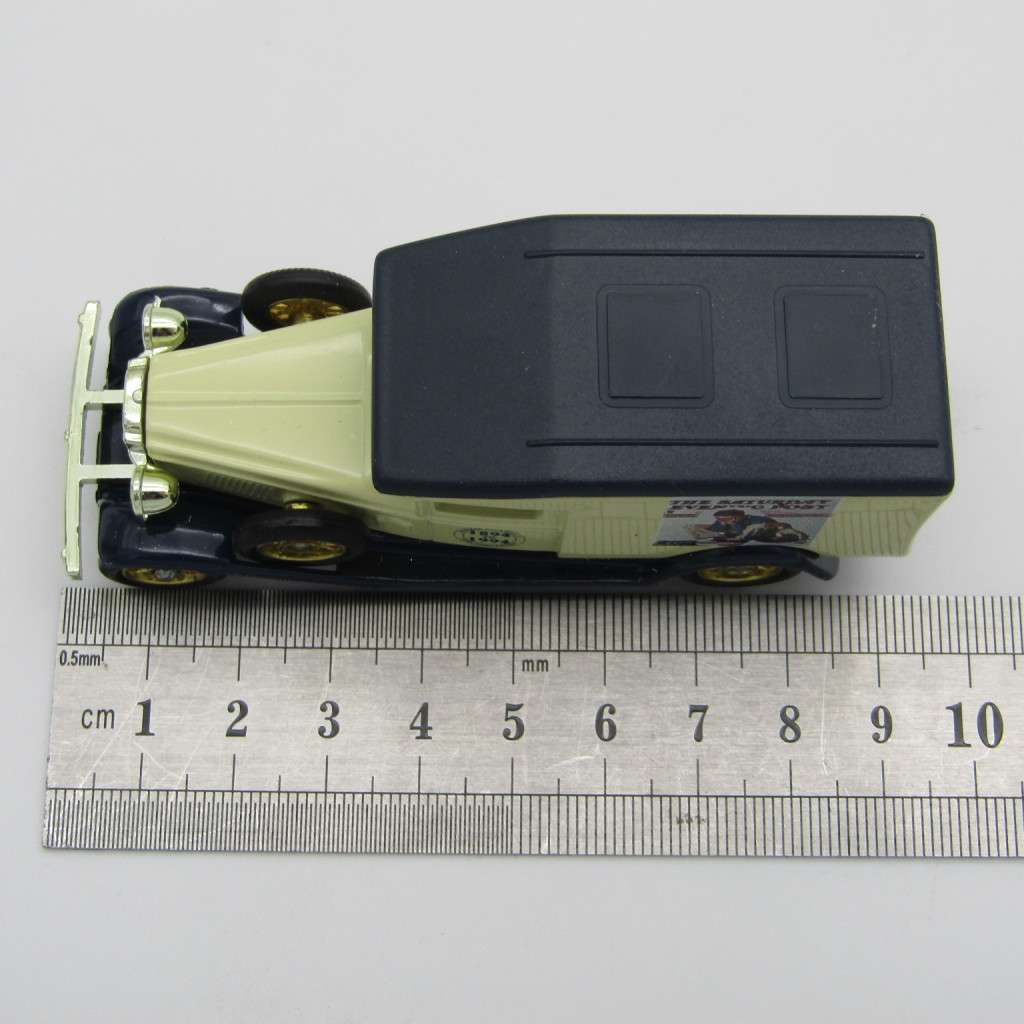 Lledo the Saturday evening post 1936 Packard truck in box