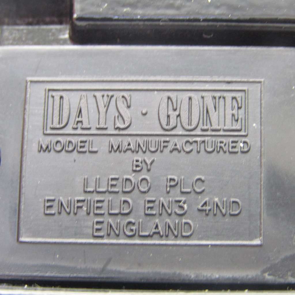 Lledo Days Gone 1926 Bull Nose Morris Van Lipton`s Tea