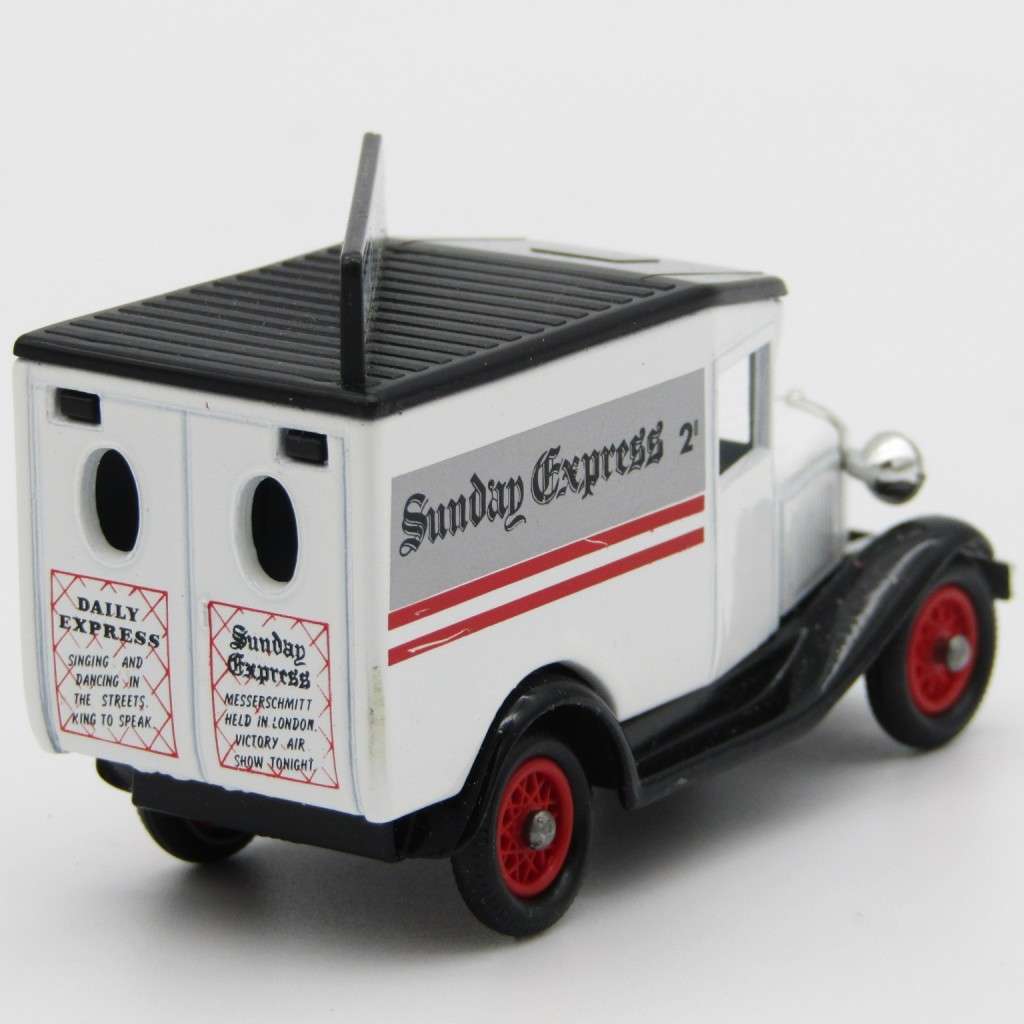 Lledo Ford Model A Daily Express V.E day Model car in box