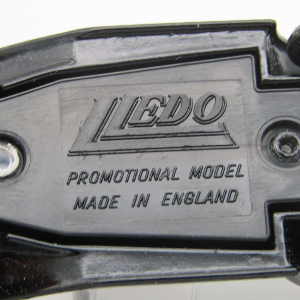 Lledo Ford Model A Daily Express V.E day Model car in box