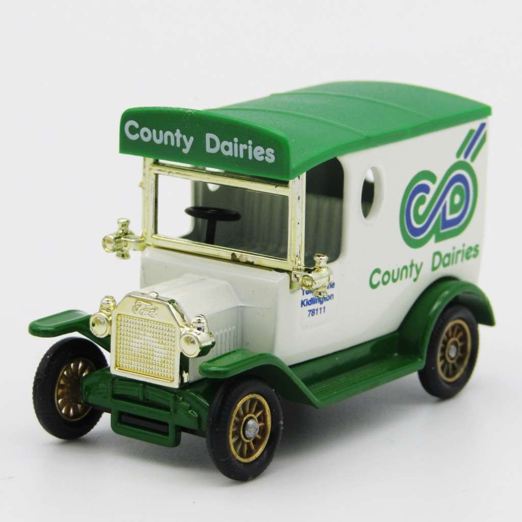 Lledo Ford Model T Country Dairies delivery van in box