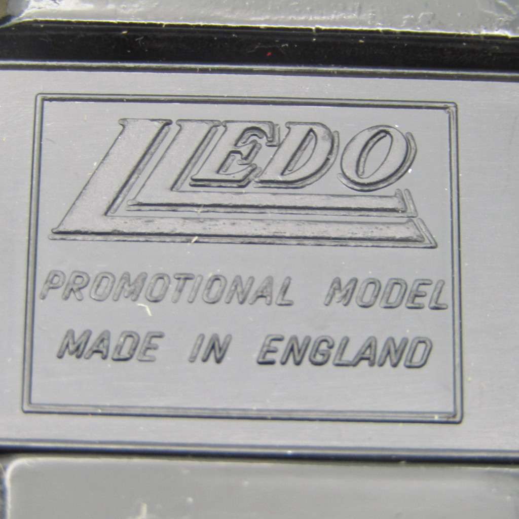 Lledo Ford Model T Dundee delivery van in box