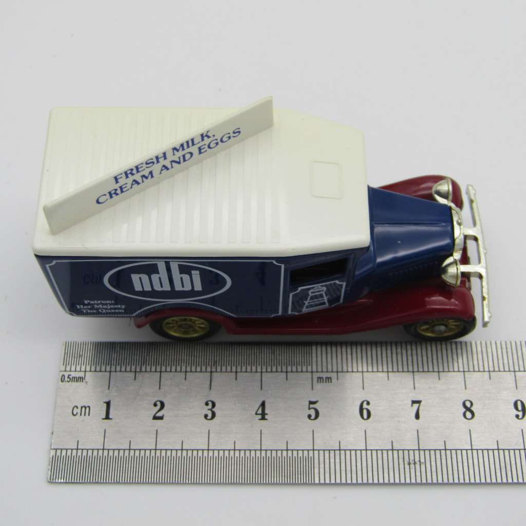 Lledo Ford Model A NDBI delivery van model car in box