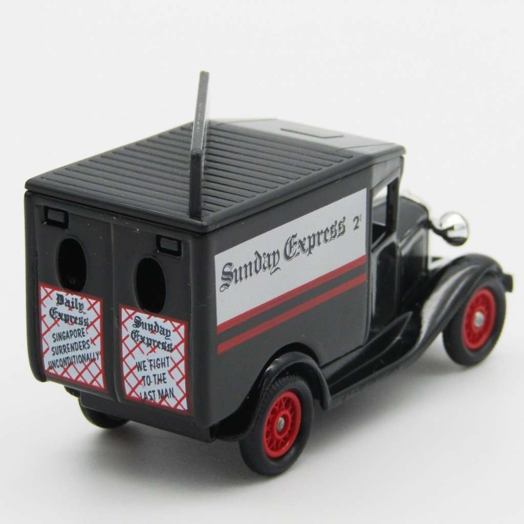 Lledo Ford Model A Daily Express delivery van model car in box