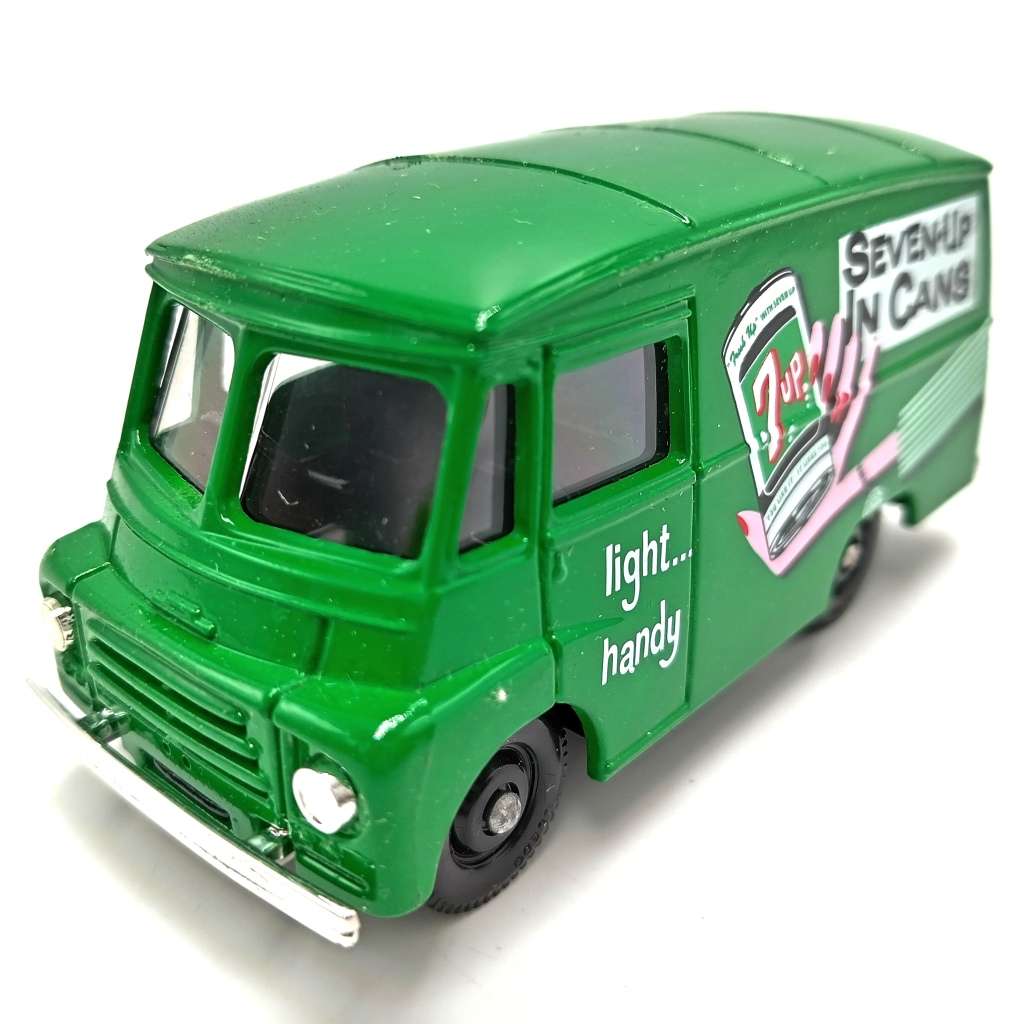 Lledo 1959 Morris LD-150 7-up delivery van model car in box