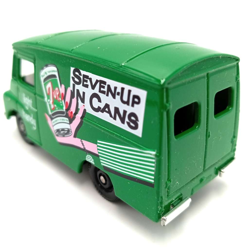 Lledo 1959 Morris LD-150 7-up delivery van model car in box