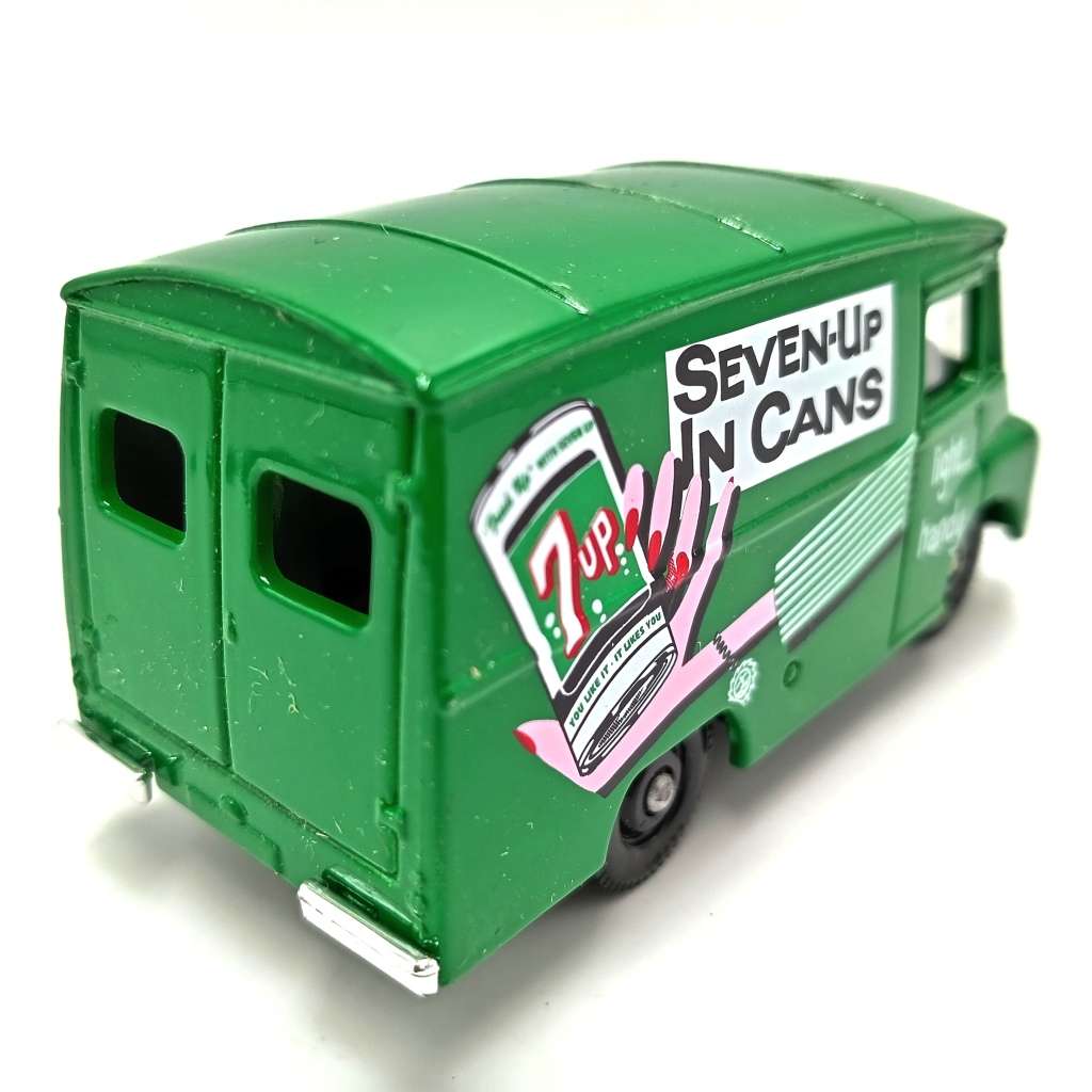 Lledo 1959 Morris LD-150 7-up delivery van model car in box
