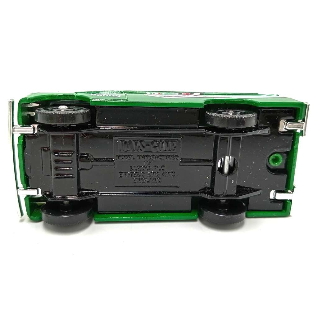 Lledo 1959 Morris LD-150 7-up delivery van model car in box