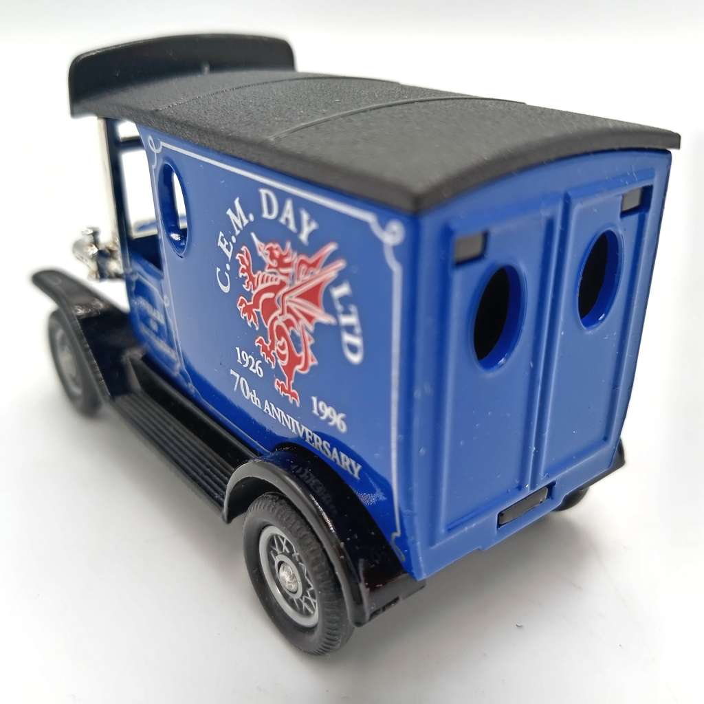 Lledo Ford Model T C.E.M Day Ltd delivery van model car in box