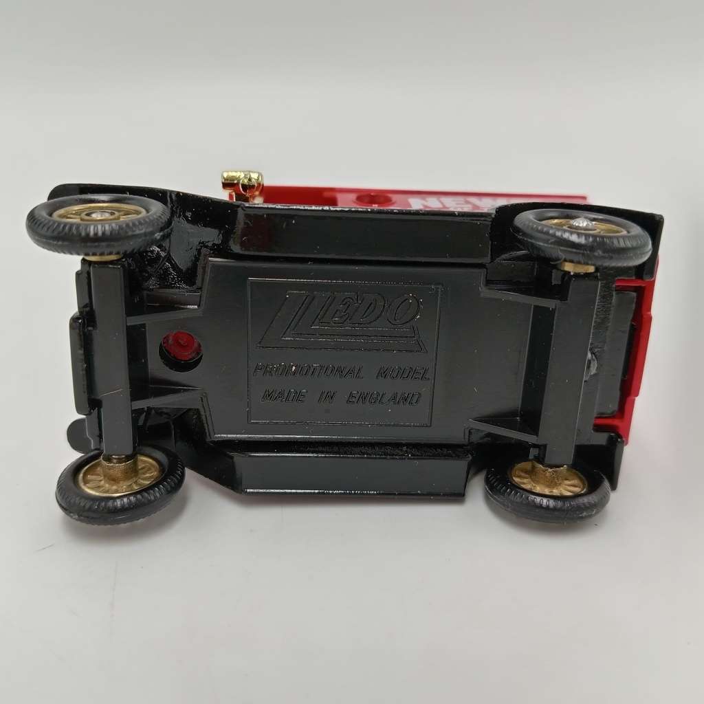 Lledo Ford model T News of the World delivery van in box