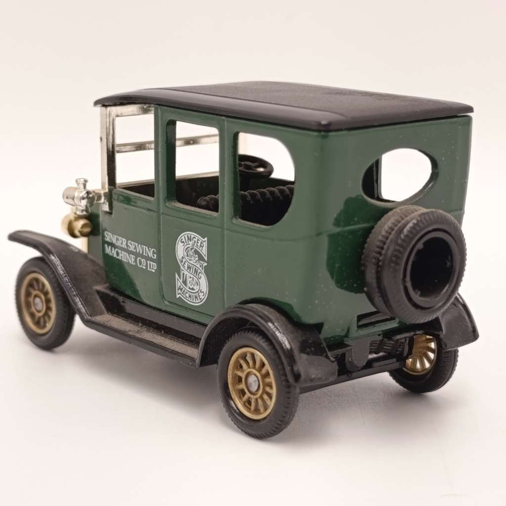 Lledo Ford Model T Singer sewing machine model car in box