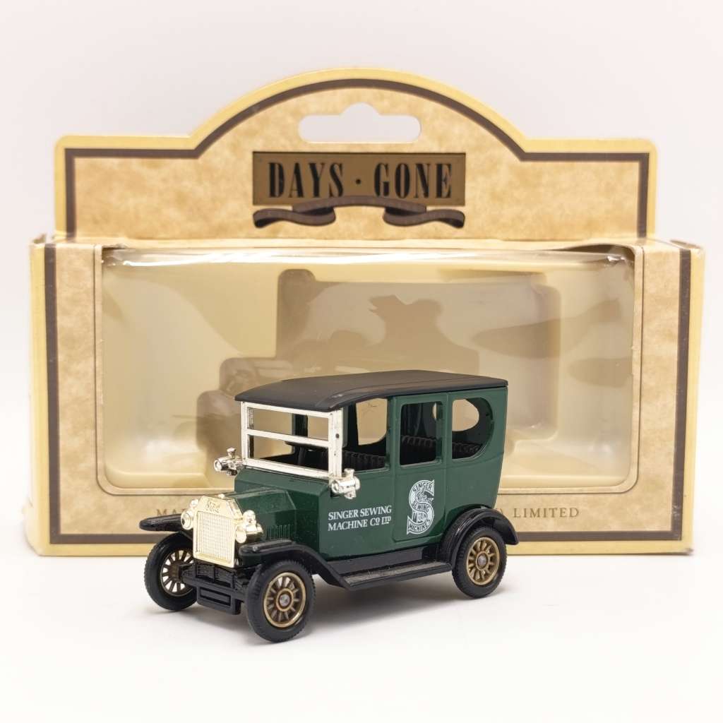 Lledo Ford Model T Singer sewing machine model car in box
