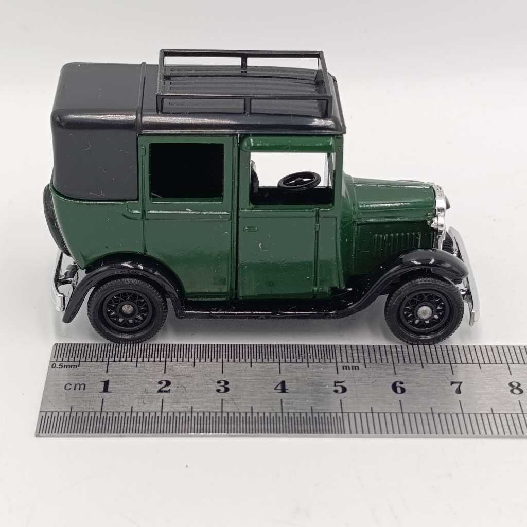 Lledo 1933 Austin dark green taxi model car in box