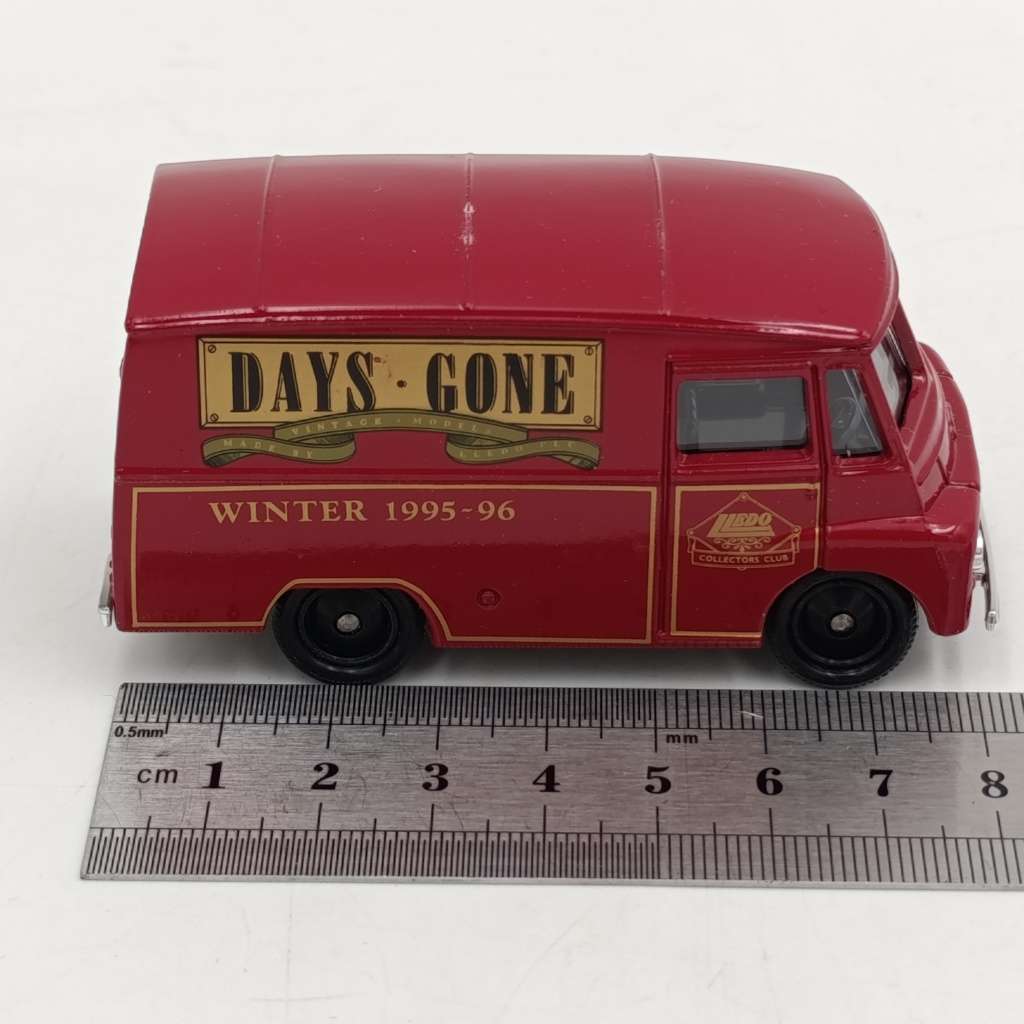 Lledo 1959 Morris LD 150 van collectors Club 1995-96 die-cast model car in box