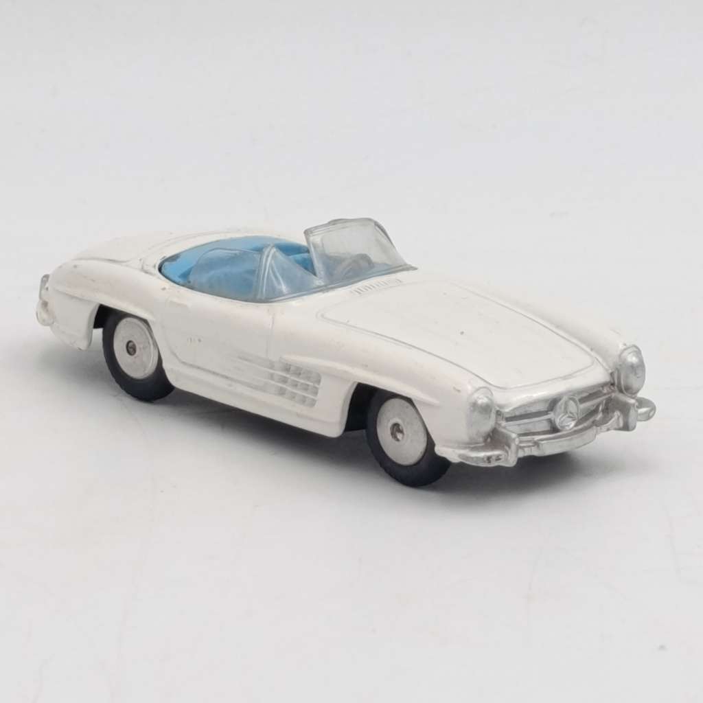 Corgi Toys Mercedes-Benz 300 SL Roadster die-cast model car - windscreen cracked