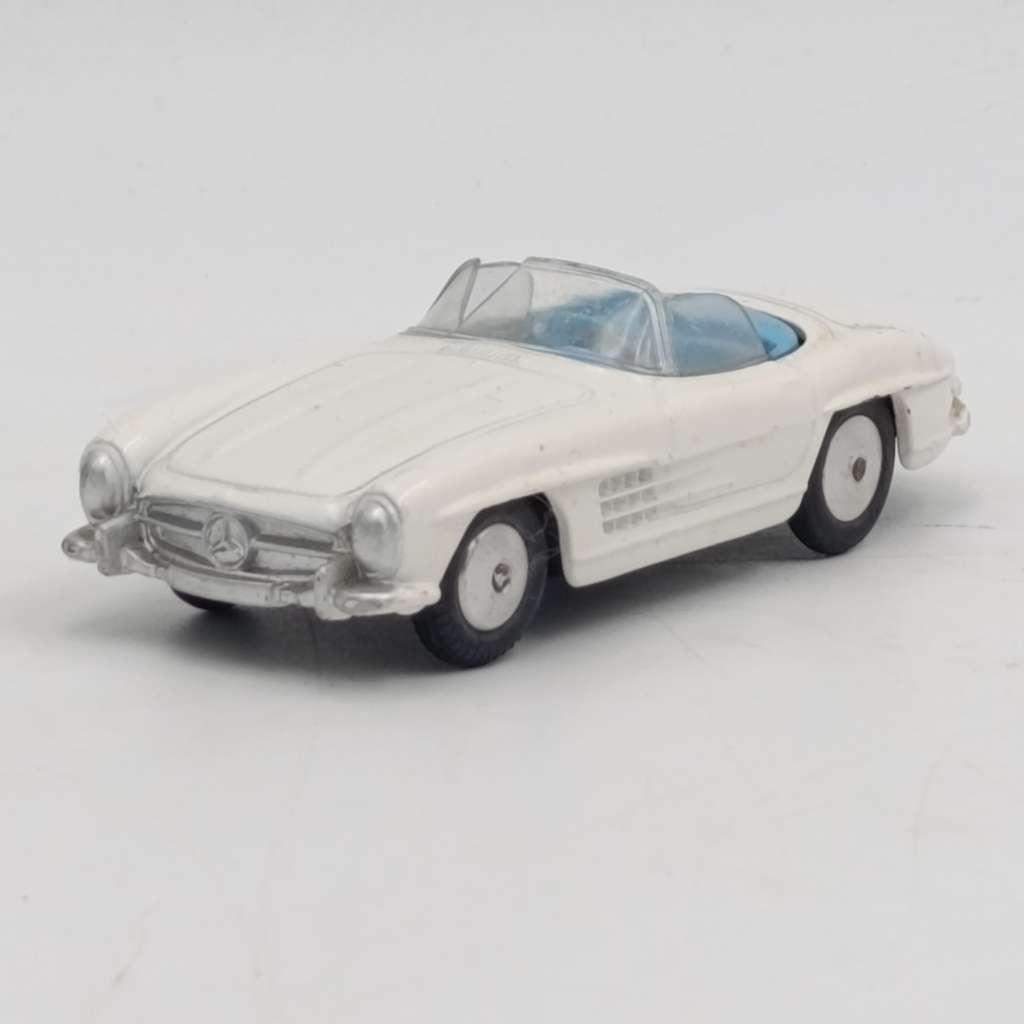 Corgi Toys Mercedes-Benz 300 SL Roadster die-cast model car - windscreen cracked