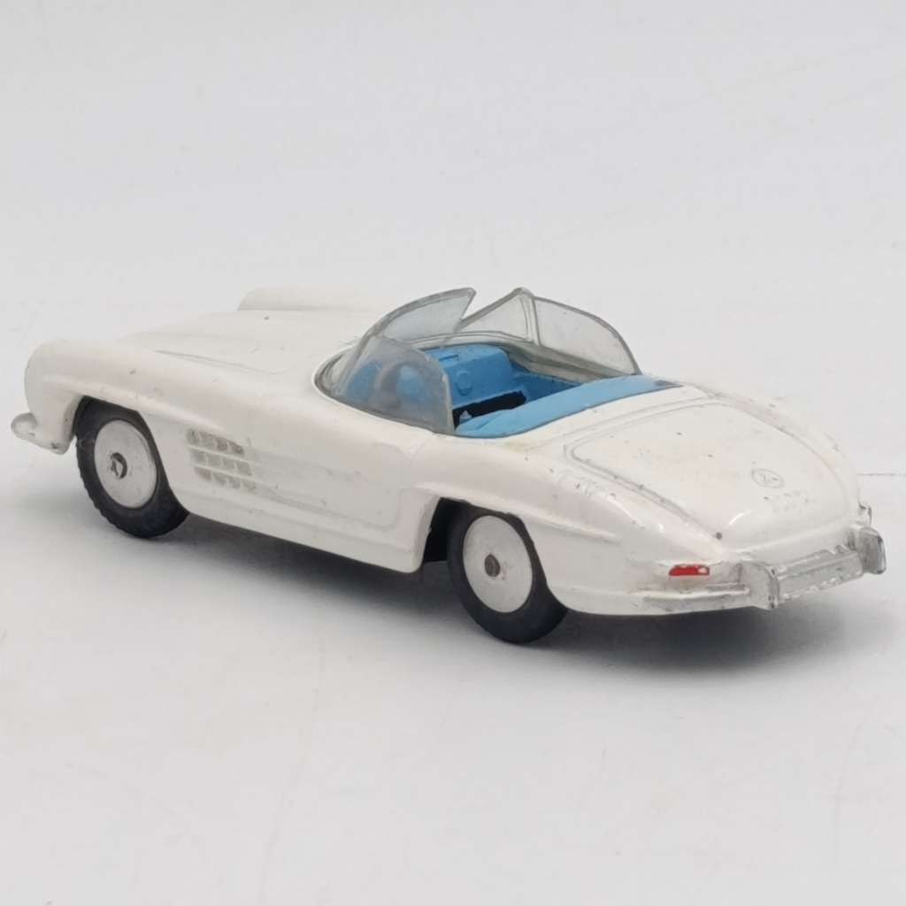 Corgi Toys Mercedes-Benz 300 SL Roadster die-cast model car - windscreen cracked