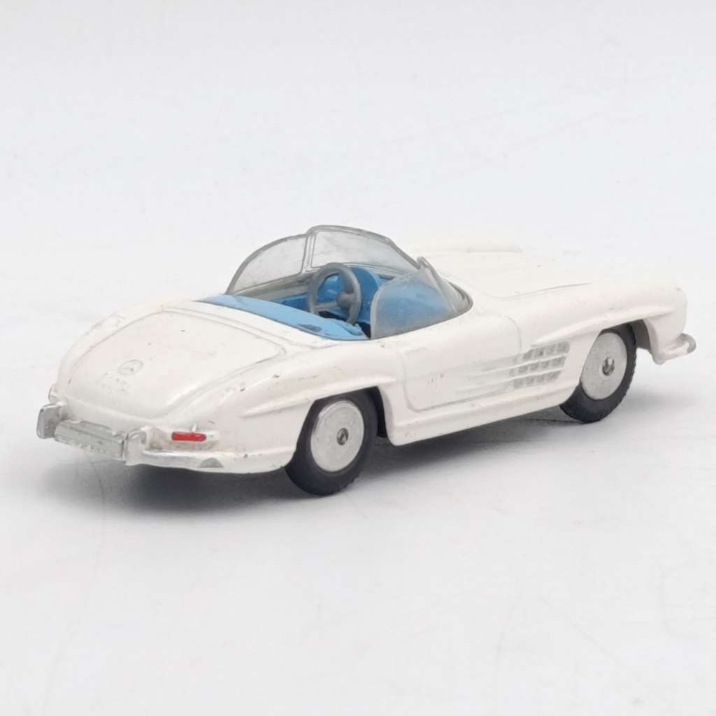 Corgi Toys Mercedes-Benz 300 SL Roadster die-cast model car - windscreen cracked