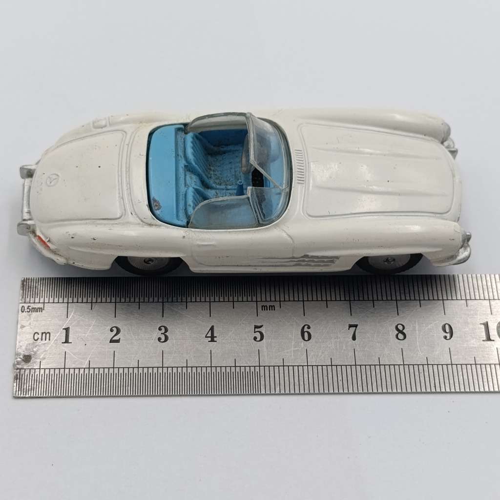 Corgi Toys Mercedes-Benz 300 SL Roadster die-cast model car - windscreen cracked
