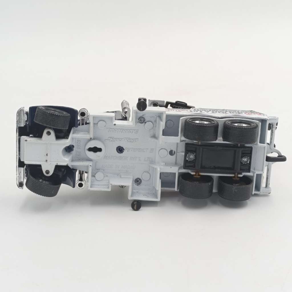 Matchbox Superkings K121 City Police Peterbilt 359 wreck truck in box