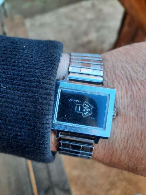 vintage men's dynasty swiss