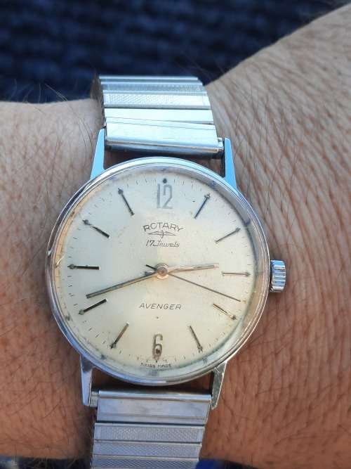 vintage men's rotary avenger watch