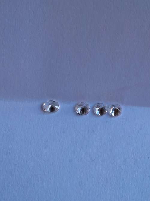 4x loose Diamonds