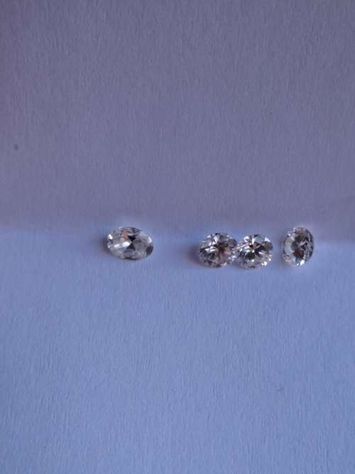 4x loose Diamonds