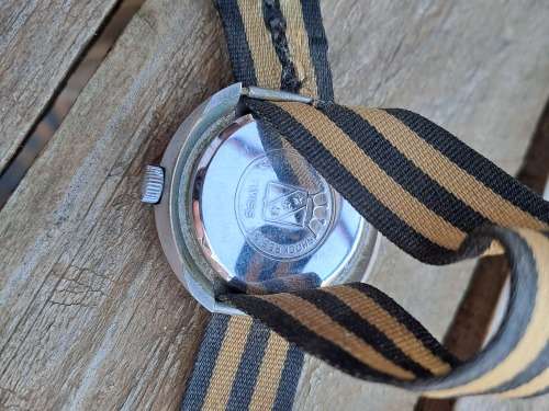 vintage men's sicura watch