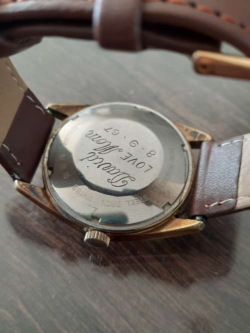 Vintage men`s rotary watch