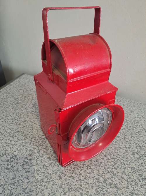 Vintage railway lamp not 100% sure