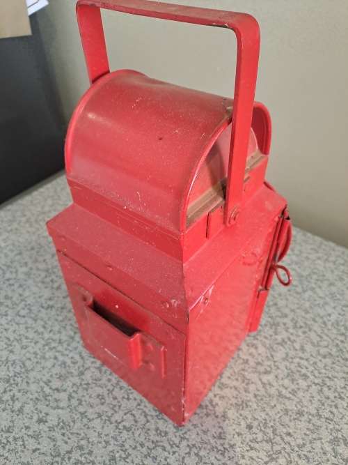 Vintage railway lamp not 100% sure