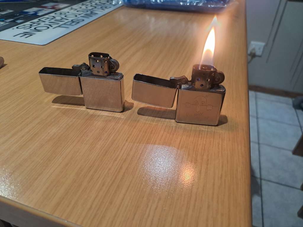 2x vintage Zippo lighter one bid takes all