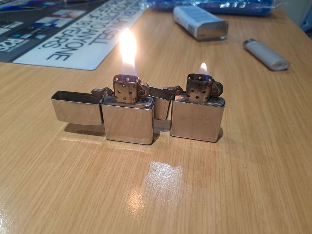 2x vintage Zippo lighter one bid takes all