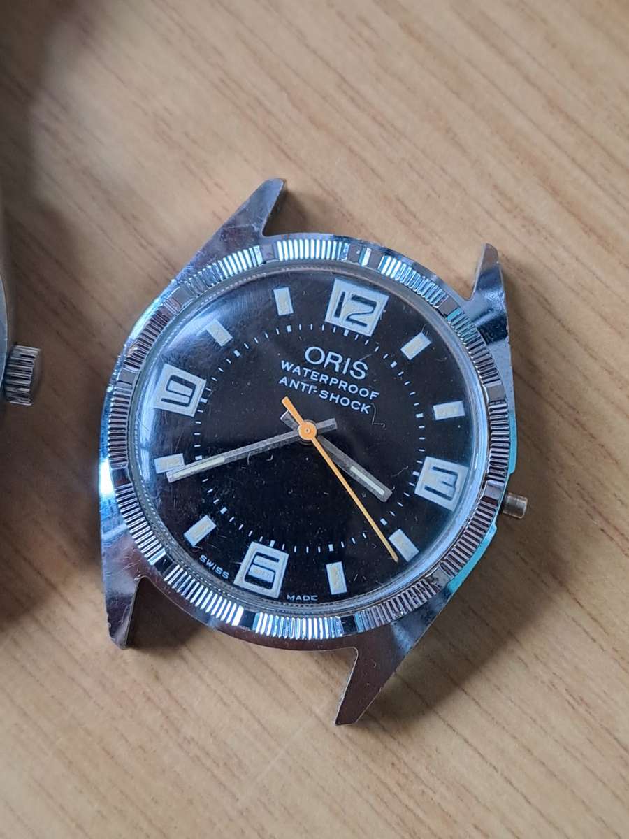 2x vintage watches