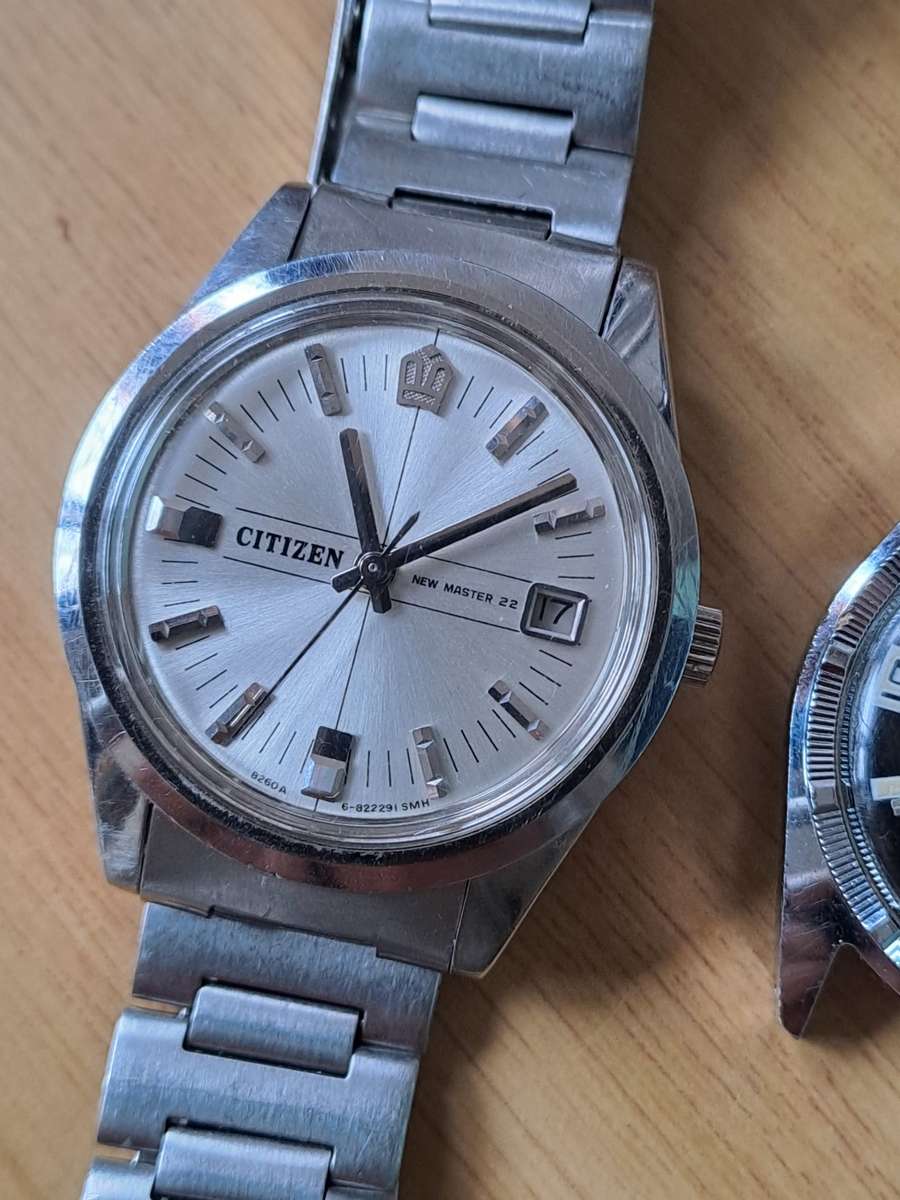 2x vintage watches