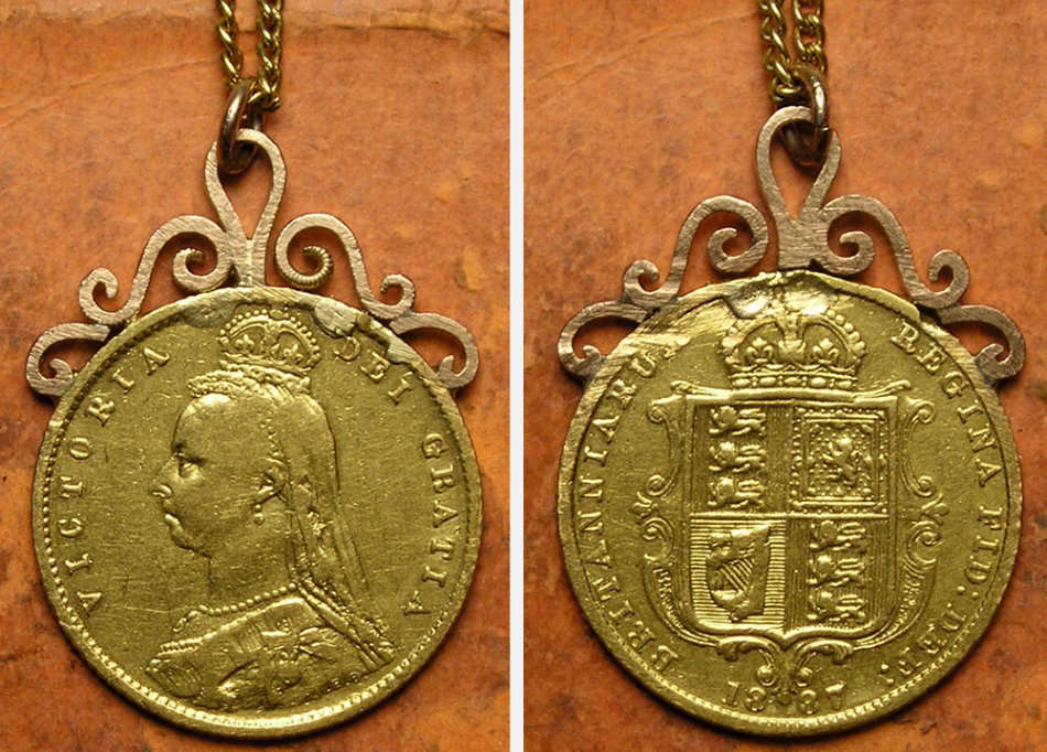 Great Britain: 1887 Gold Half Sovereign of Queen Victoria Mounted as Pendant with Chain