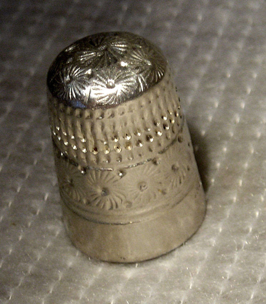 Crica 1900 DREEMA Thimble - Silver with Steel Core.